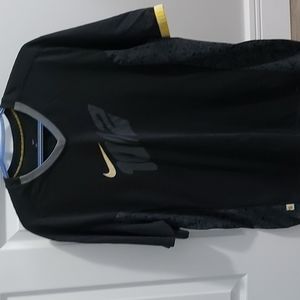 Nike 10//12 dri fit tshirt
